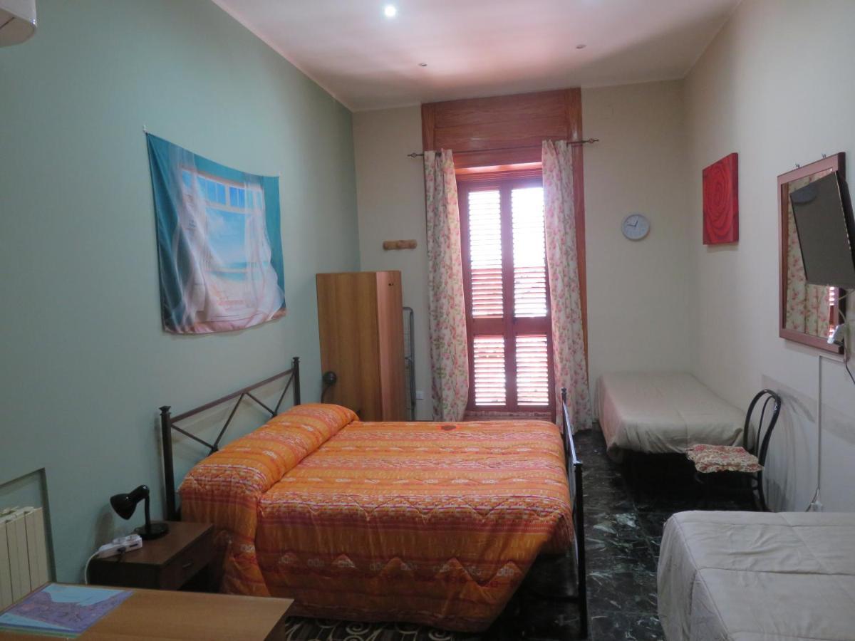 Casa Vacanze Sole & Luna Милацо Екстериор снимка
