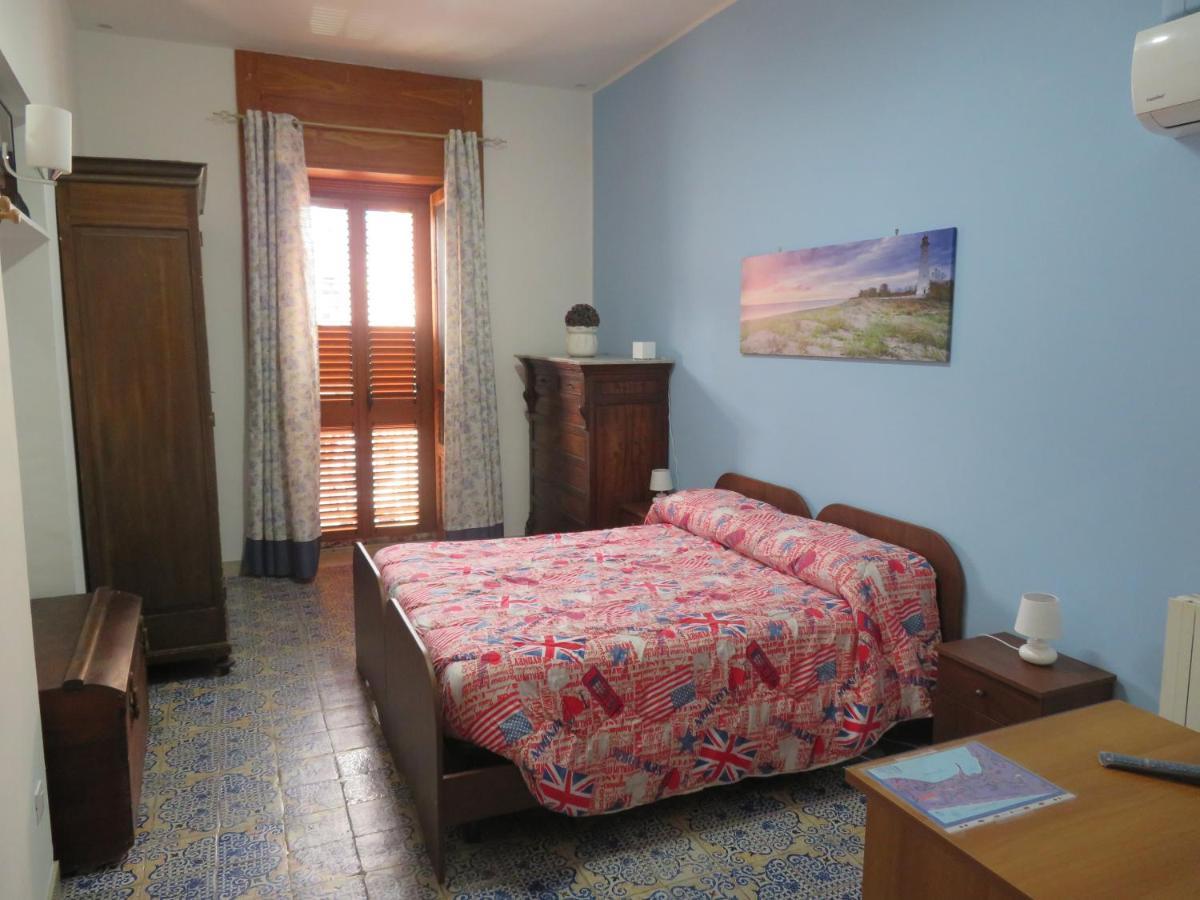 Casa Vacanze Sole & Luna Милацо Екстериор снимка